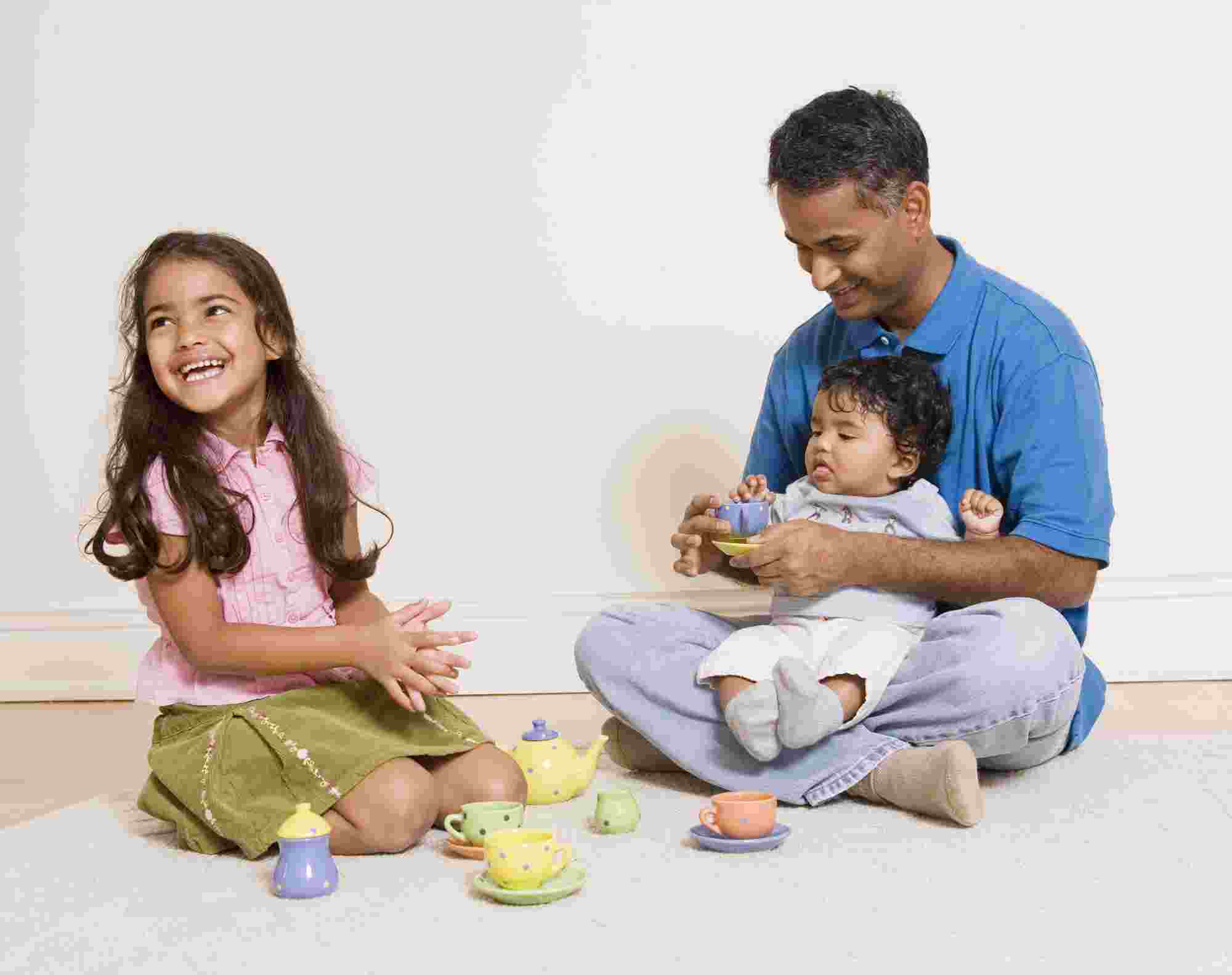 Parent-Child Workshop / Taller Gratis para Padres y Niños Parent-Child Workshop / Taller Gratis para Padres y Niños