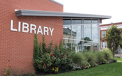 A photo of the Strathroy Library.