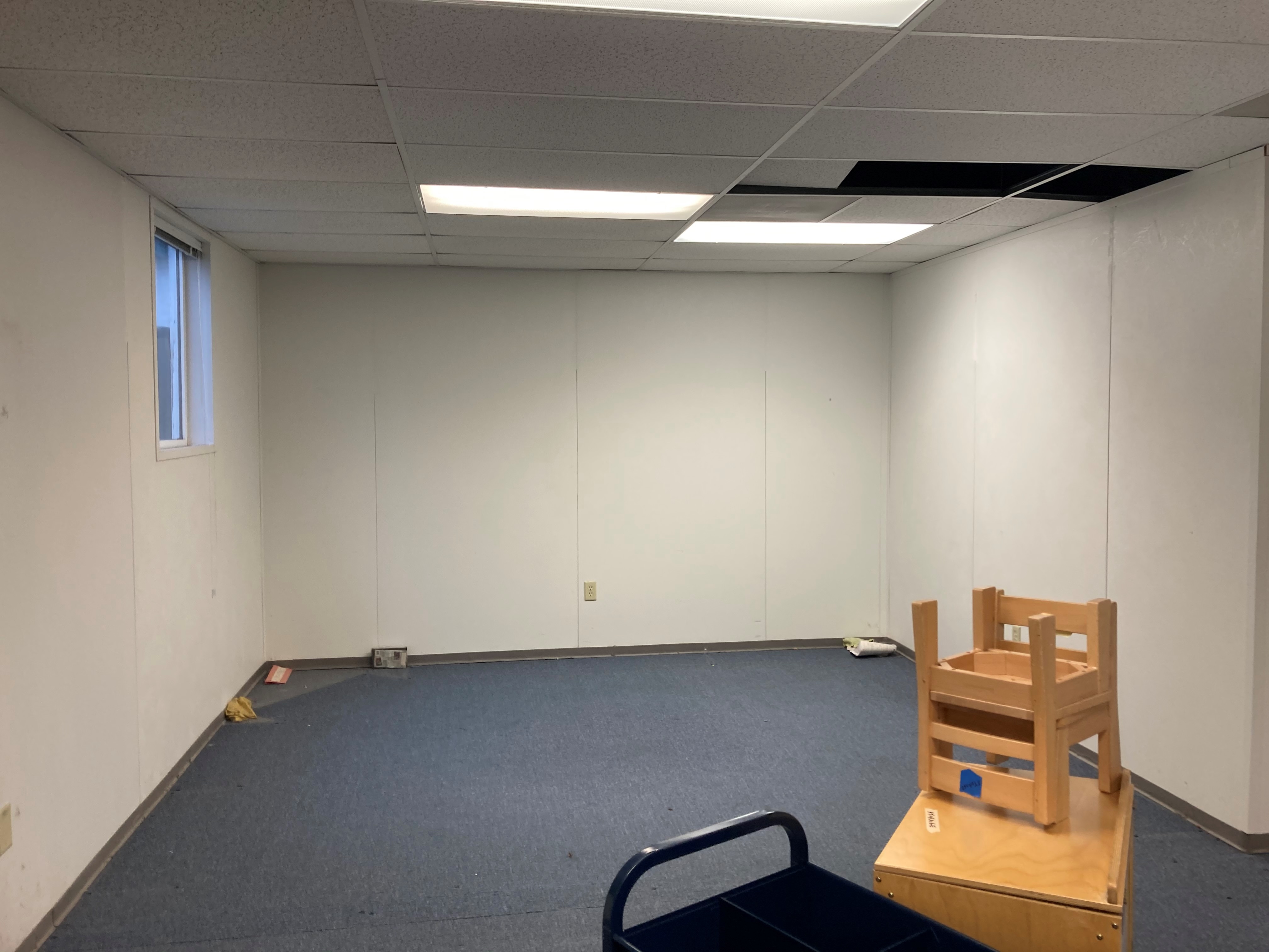 Image of an empty space in the library