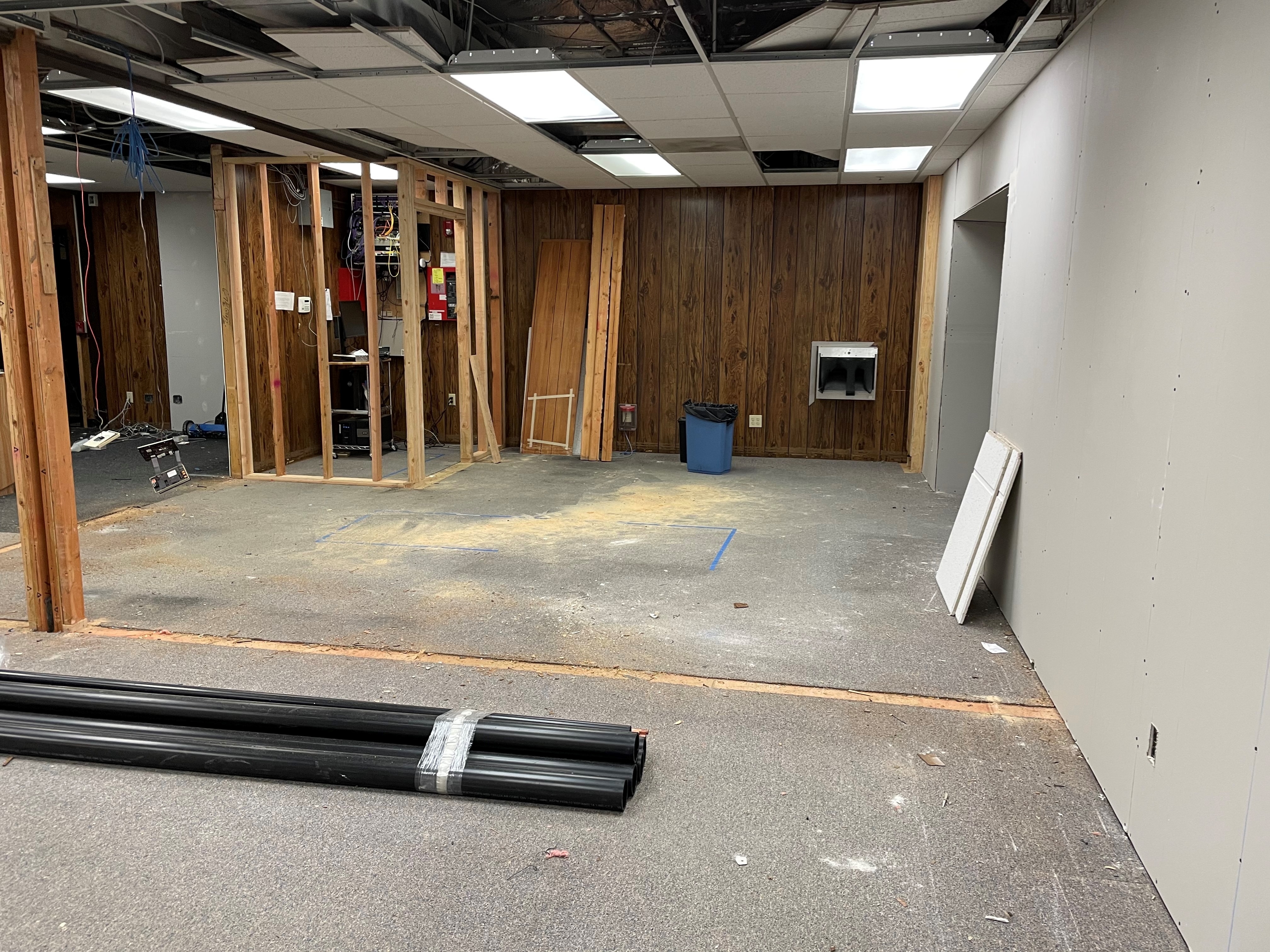 Image of an empty space in the library