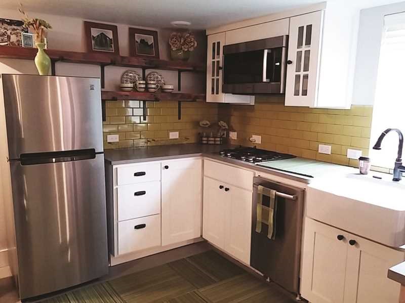 Picture of a modern kitchen 