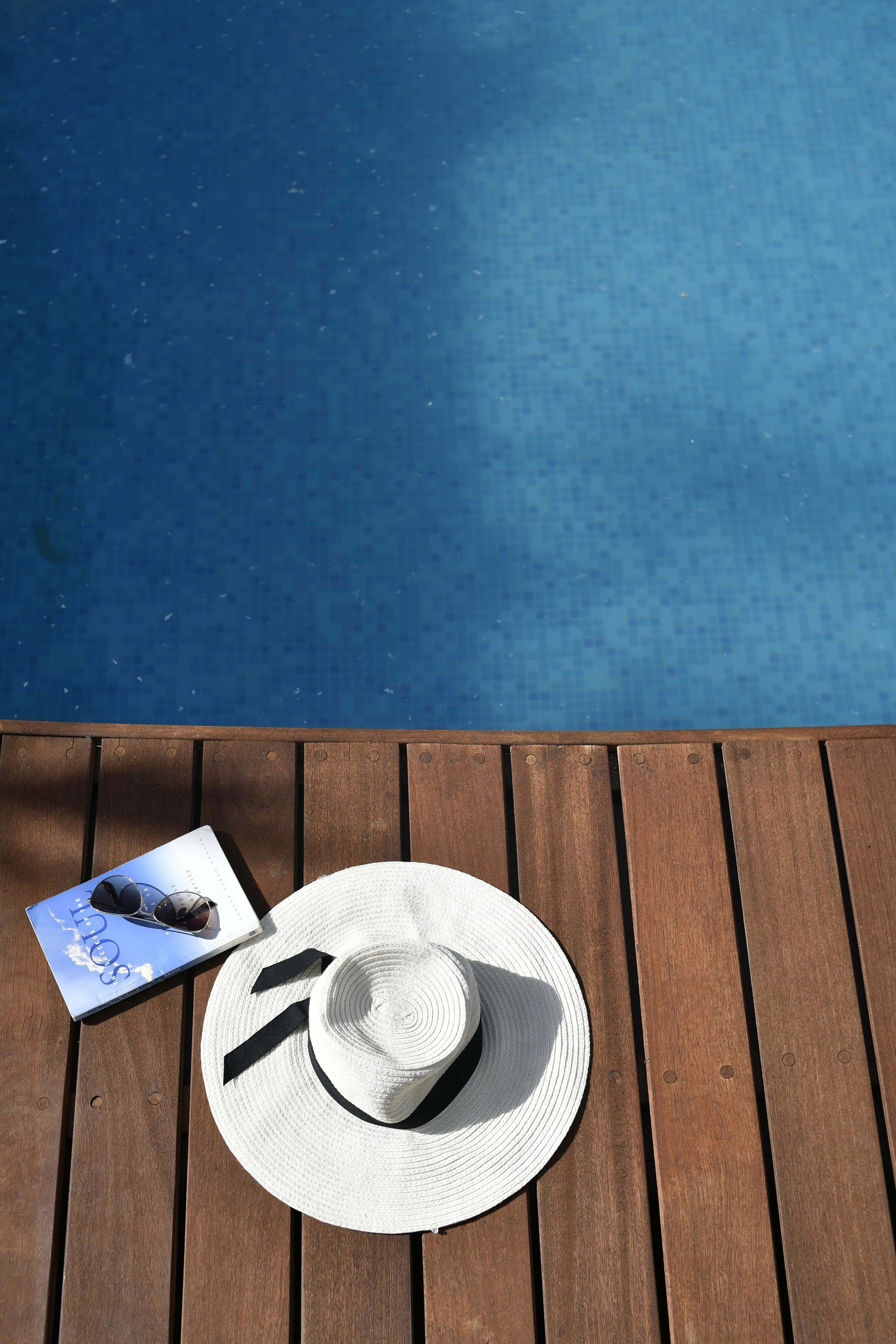 Relaxing Poolside in Cancun with Summer Accessories