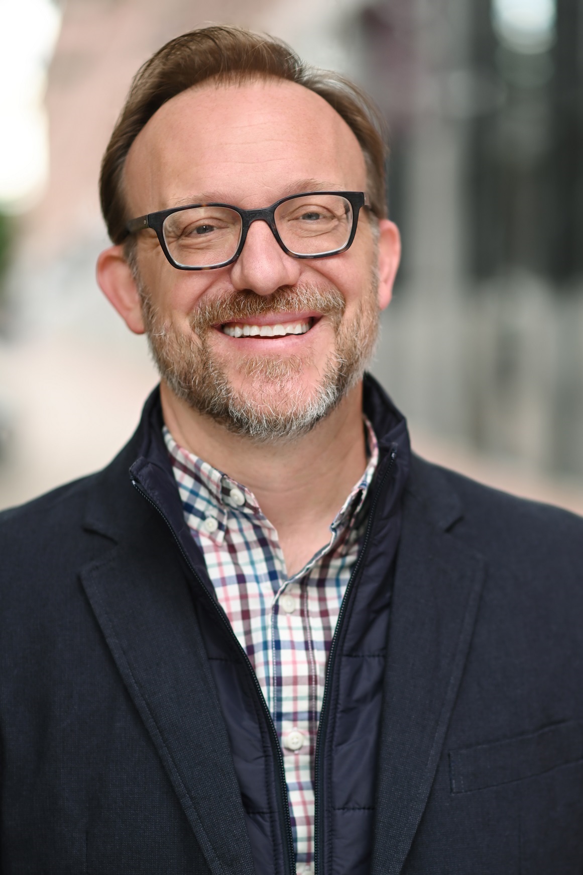Head Shot of author Michael Blanding
