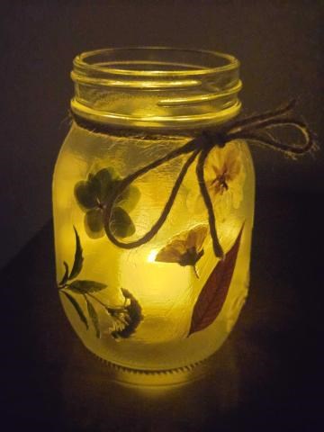 Flower lantern craft using mason jar and pressed flowers